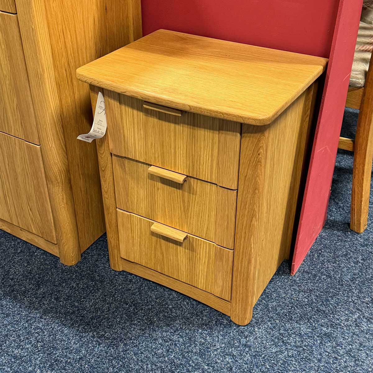 Aldbury Bedside Chest