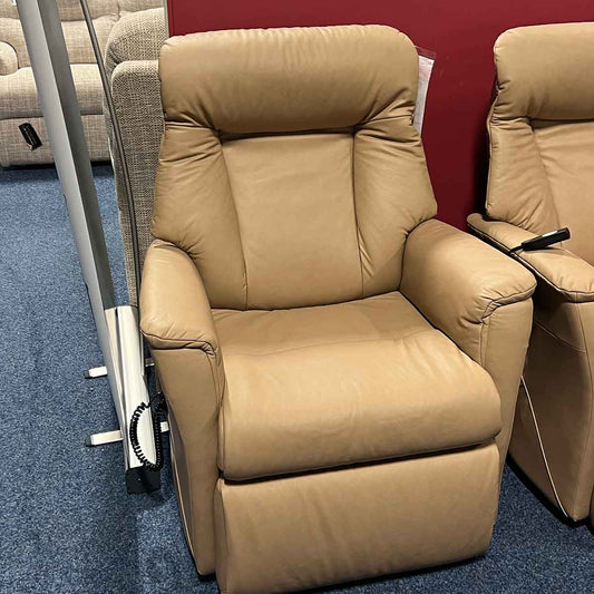 Manor Collection Amanda Large Lift & Rise Recliner