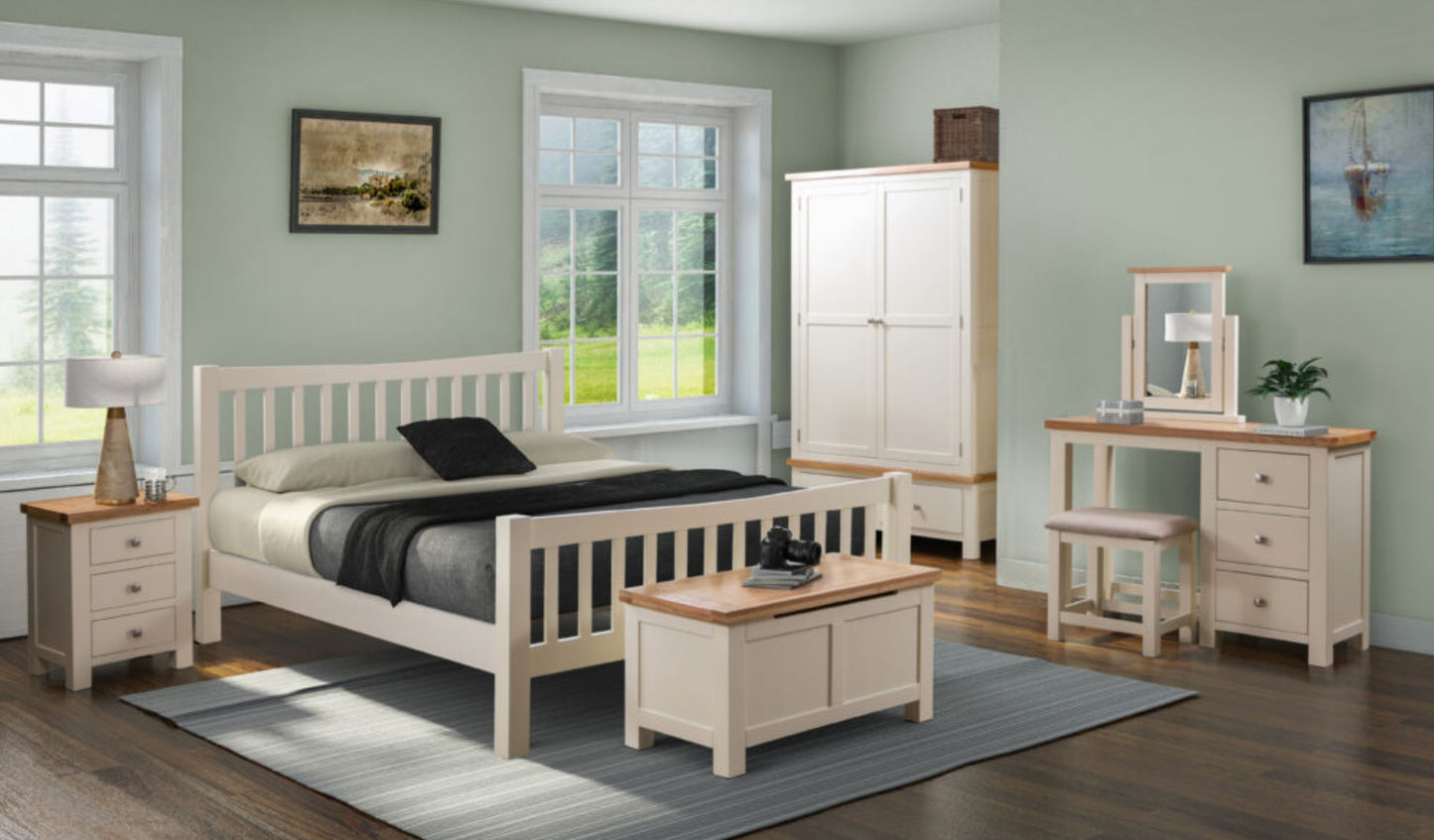 Manor Collection Dorset Compact 3 Drawer Bedside