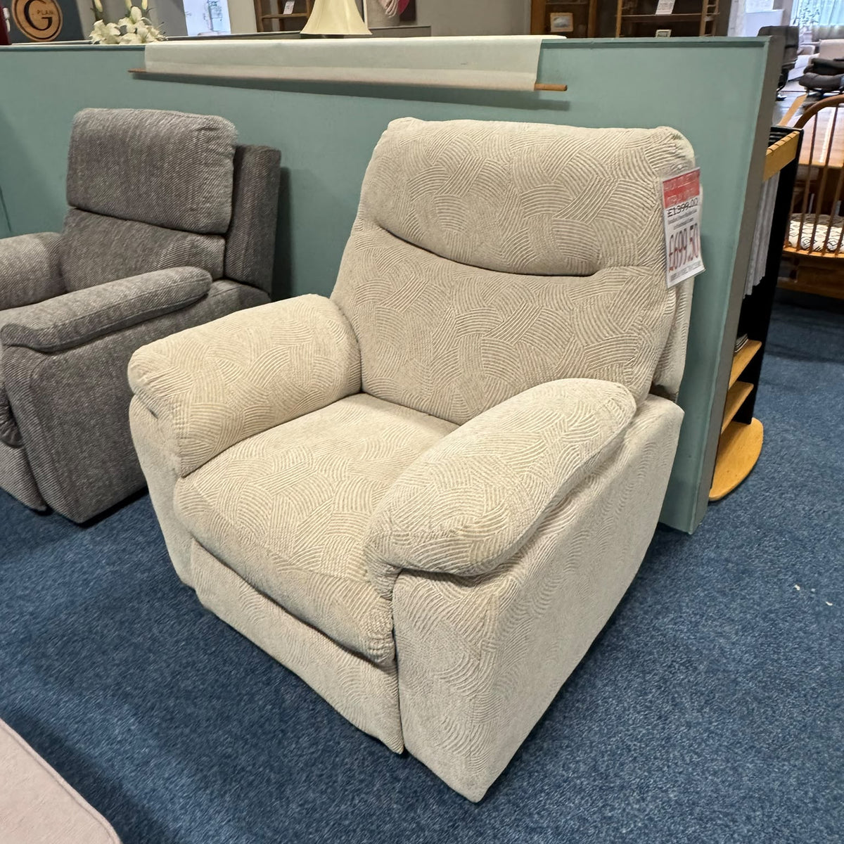 Manor Collection Stratford Power Recline Chair In Paintbrush Cream